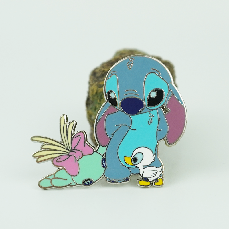 METAL BADGE